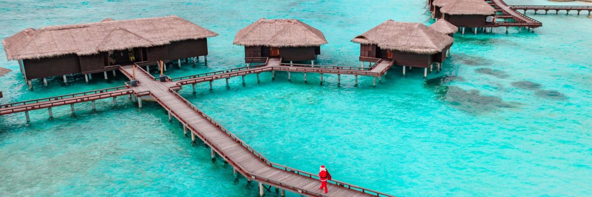 Sheraton Maldives Full Moon Resort & Spa - Santa in Overwater Villa Bridge